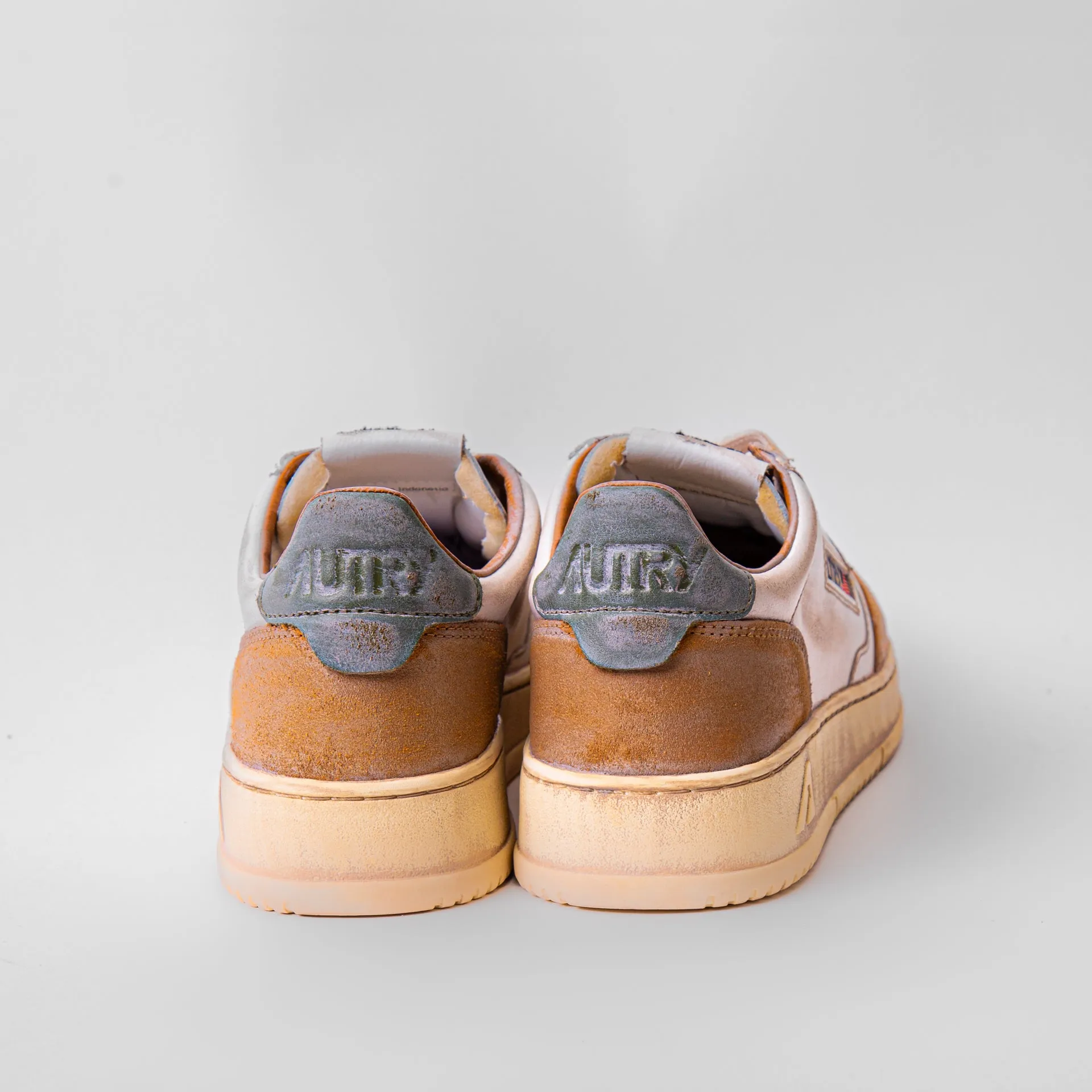 AUTRY SNEAKERS MEDALIST LOW SUPER VINTAGE AVLM-LS 03 