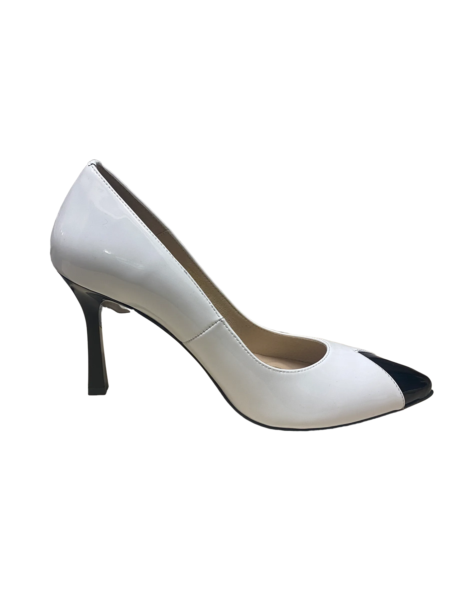 EMIS Black and White Heeled Shoe