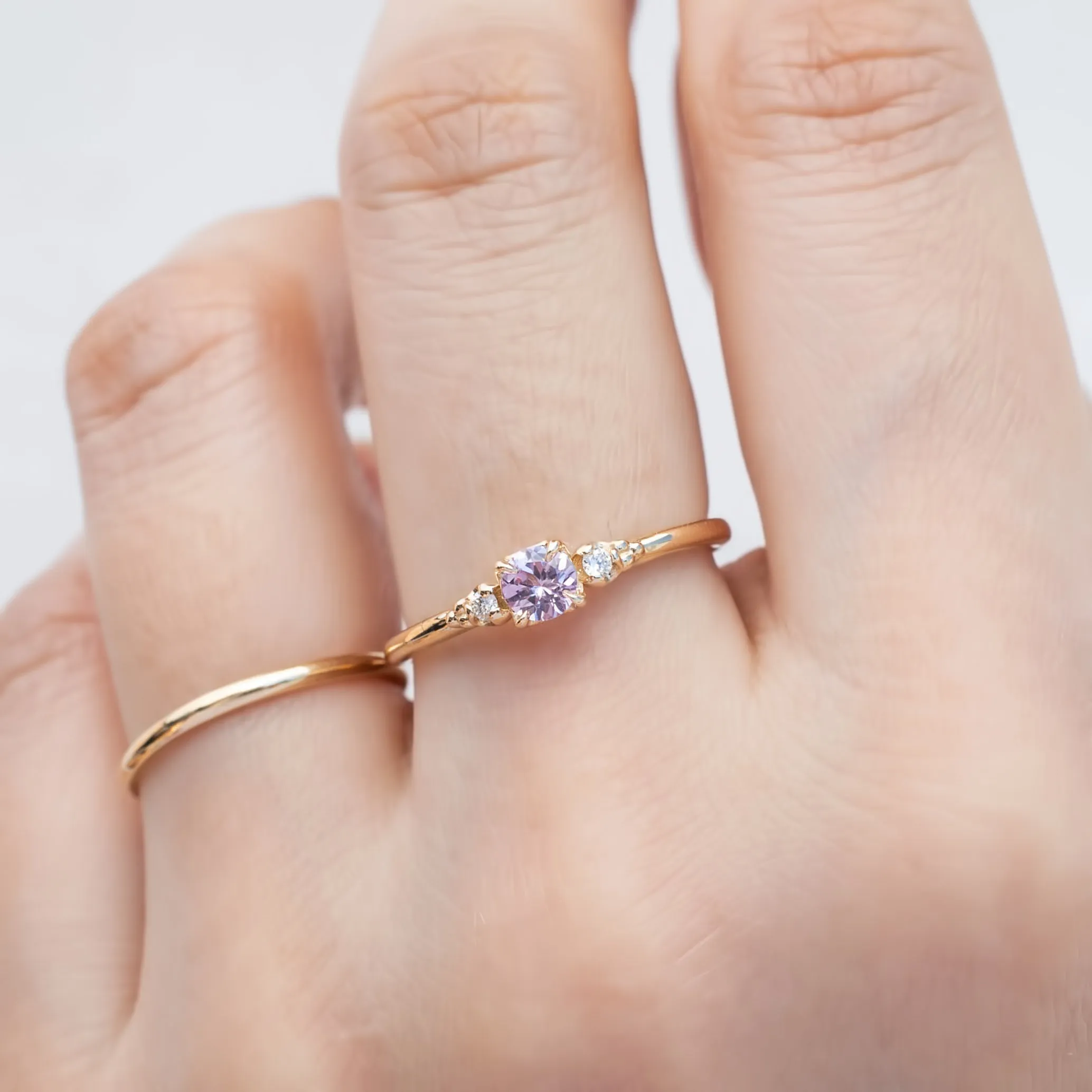 Estel Ring 4mm 0.35ct Light Pink Umba Sapphire 14K Yellow Gold