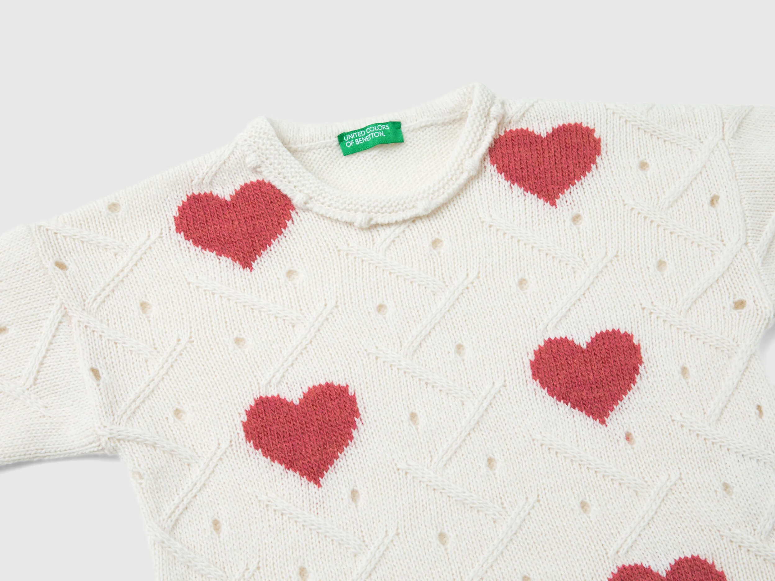 Sweater with heart inlay - Creamy White | Benetton