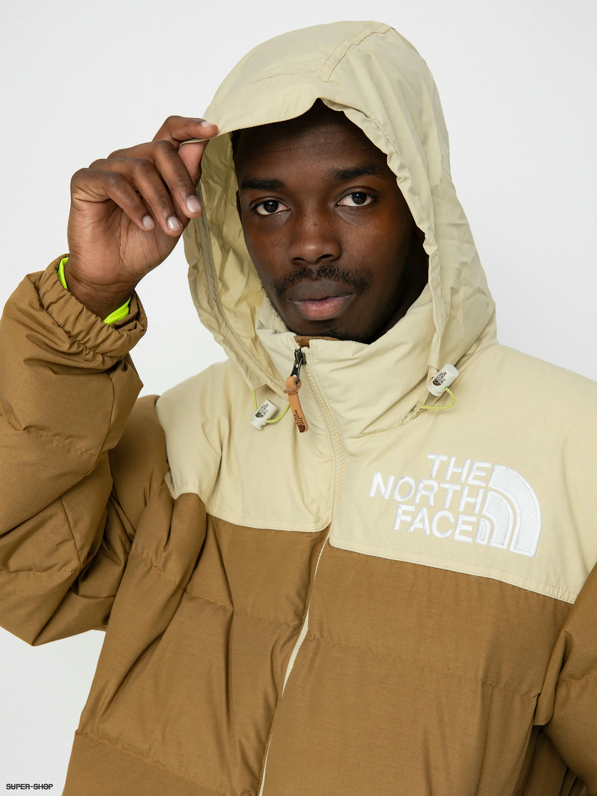 The North Face 92 Low-Fi Hi-Tek Nuptse Jacket (utility brown/gravel)